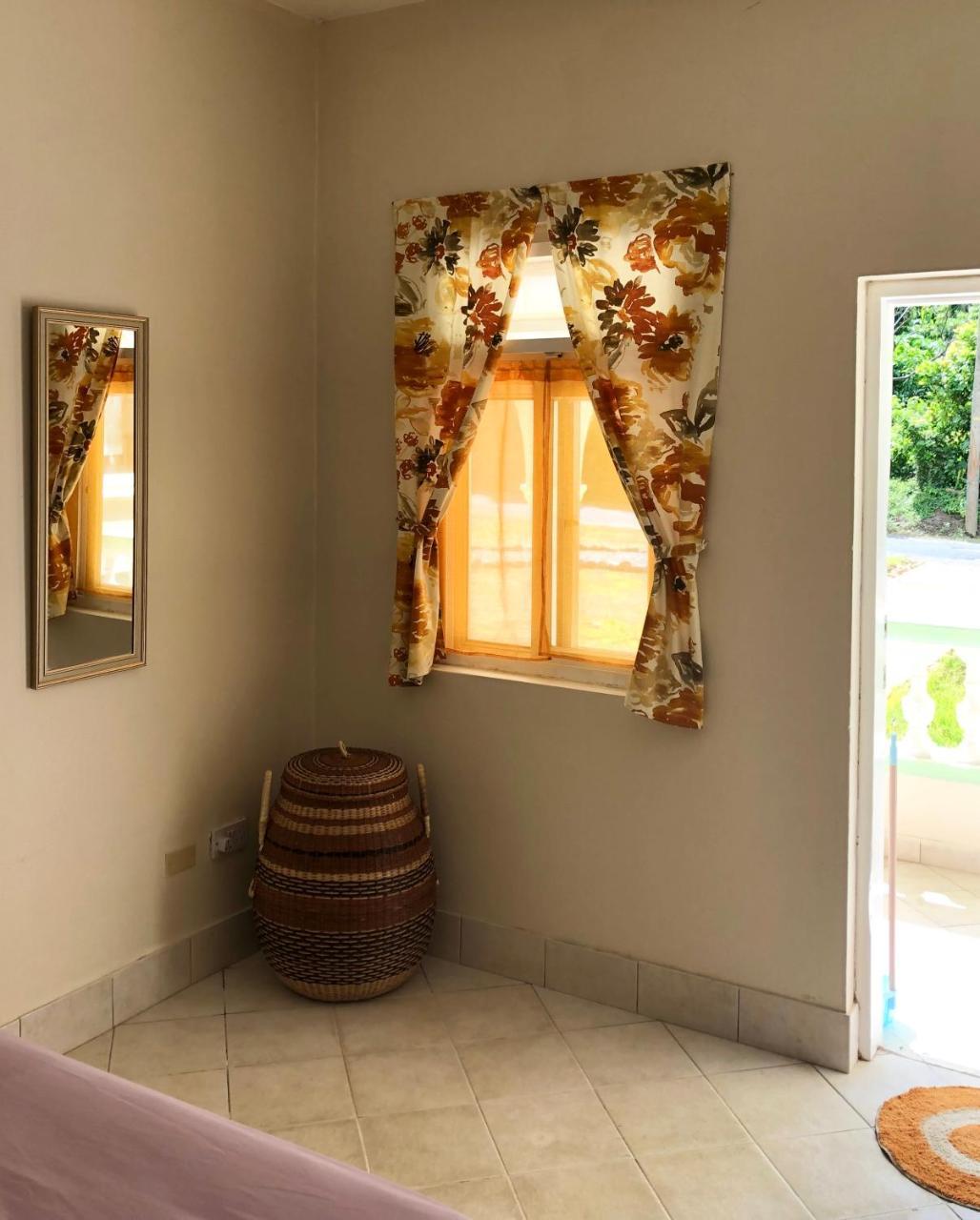 Soufriere Guesthouse Exterior foto