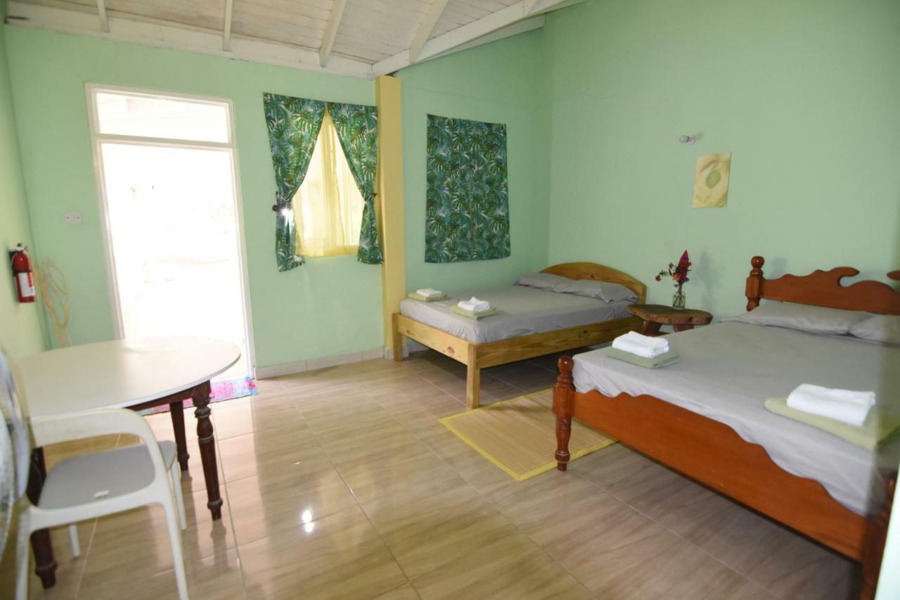 Soufriere Guesthouse Exterior foto